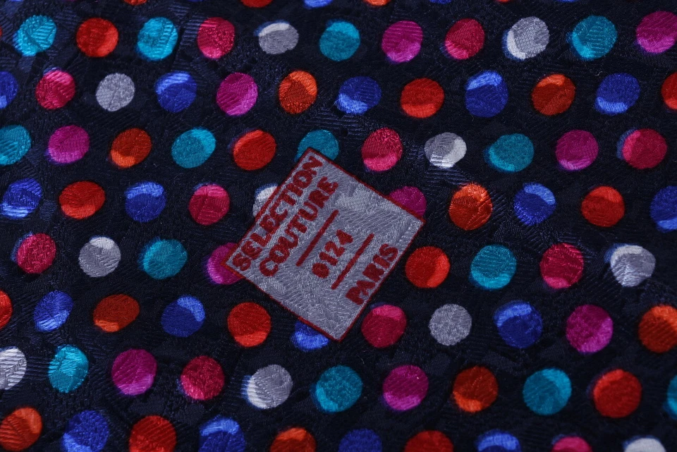 Bufanda de seda clásica Givenchy para dama Foto 2 de 3