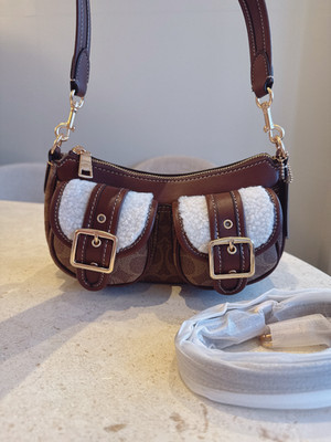 NEW Coach Ashton Baguette Bag CY658 Brown Signature Canvas Shearling Crossbody