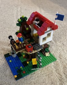 Lego Creator 3 in 1 Treehouse (31010) 100% Complete with Manuals (Retired set)