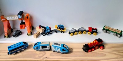 BRIO Train Set Lot - 3 Battery operated engines + cars, cargo, crane, racks Hape