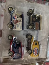 PEPSI Vintage Panel Delivery Truck Vans Die Cast 1:64 Scale Set of 4