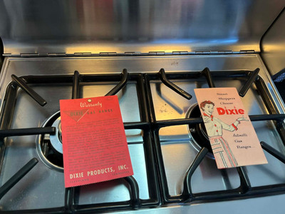 Vintage Dixie Gas Foldaway Countertop Propane Stove Range w/ Built-In Light 