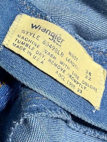 38x32 Vtg Wrangler Men's Classic Fit Light Wash Denim Jeans - Picture 2 of 5