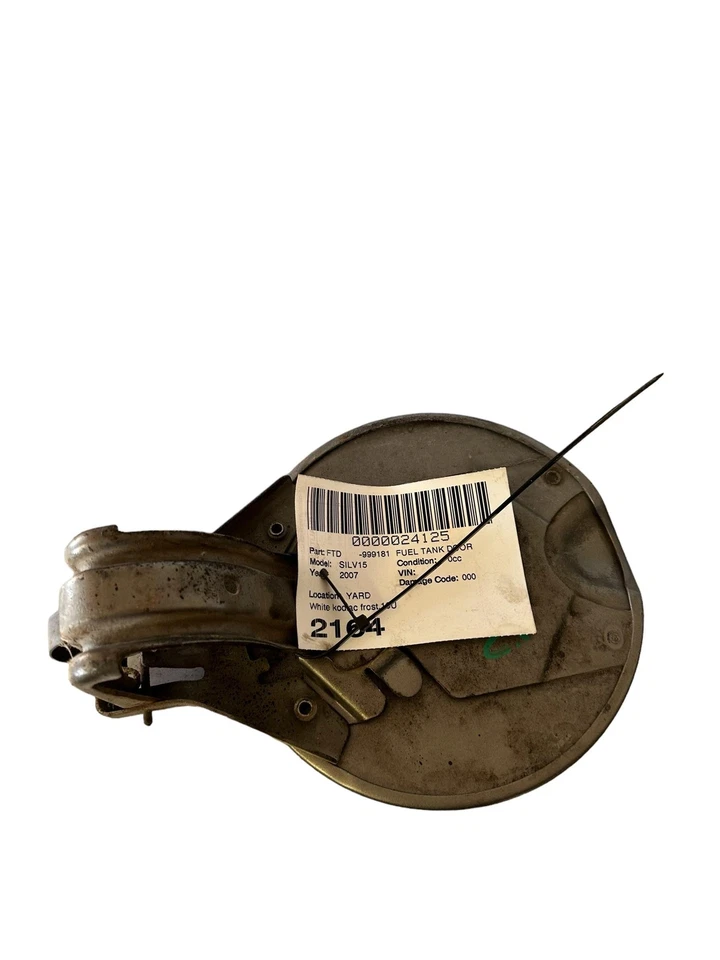 99 00 01 02 03 04 05 06 07 CHEVY SILVERADO 1500 Fuel Tank Lid Cap Cover Door - Image 4 of 4