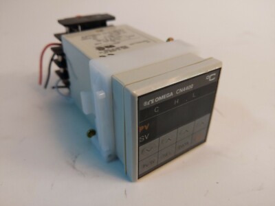 OMEGA CN4401-TR-D-A Celcius PN Controller w/ mount and wiring harness CN4400