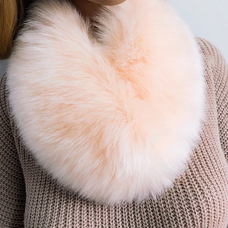 fur around neck
