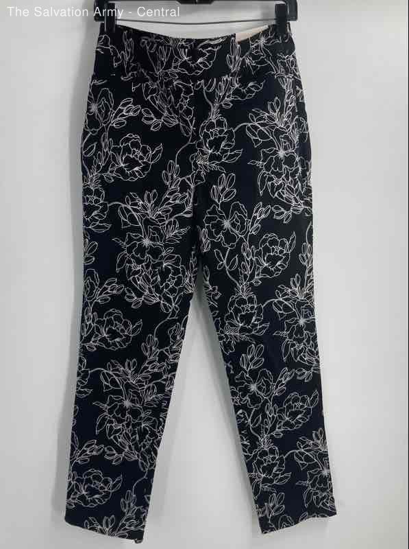 Chico’s Womens Black White Floral Pull On Straight Leg Ankle Pants Size 0.5R