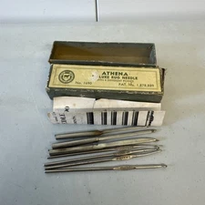 ATHENA Deluxe Rug Needle #1690 Box With Several Needles