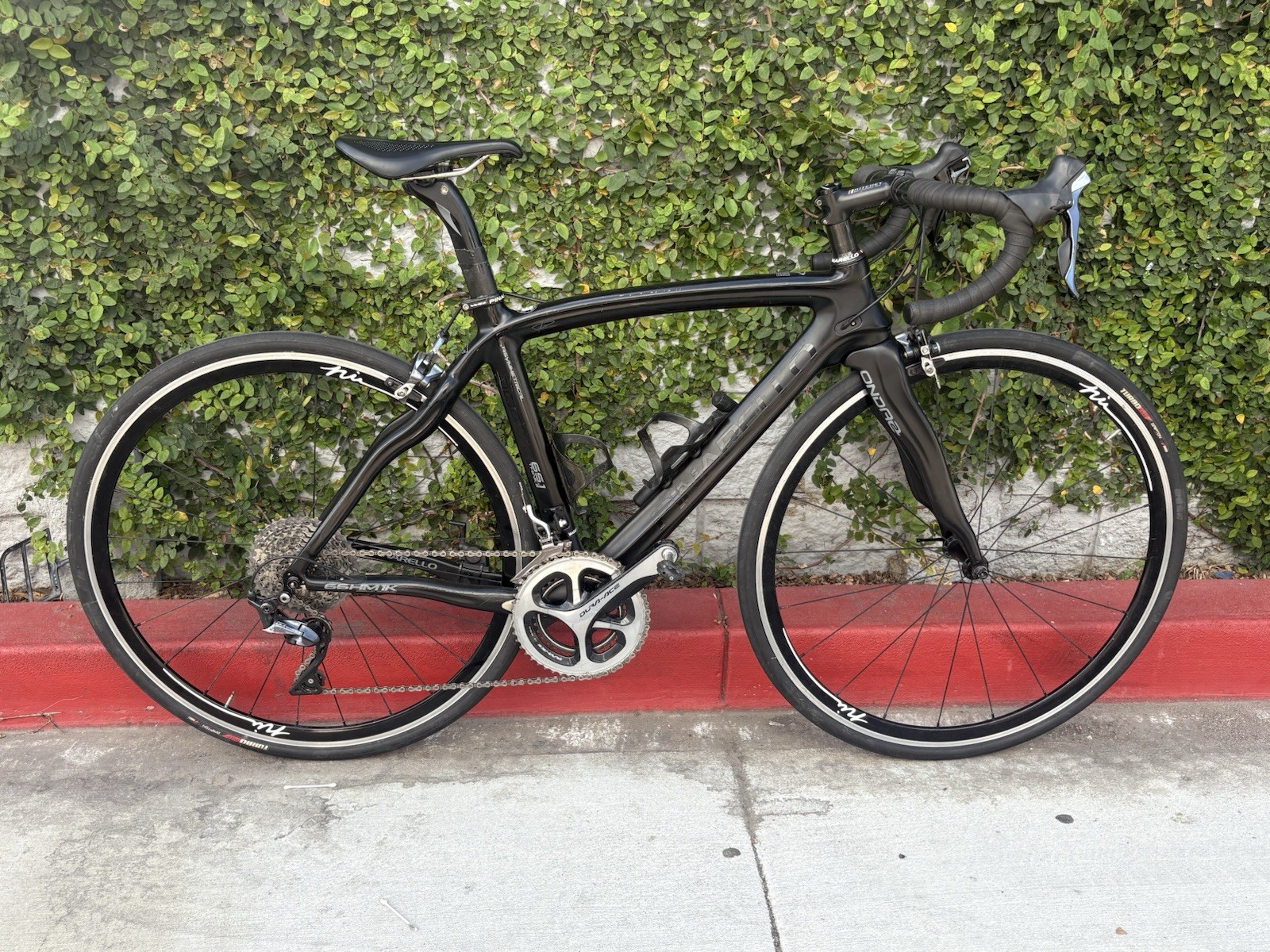 Pinarello Dogma 65.1 Think2 Road Bike 700c Shimano Dura-Ace