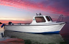 Uttern 560 mit Yamaha 50 PS, 1,3t Trailer m. TÜV und Raymarine Kartenplotter