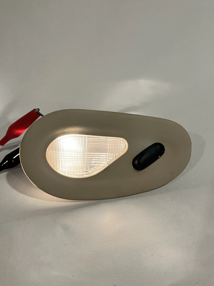 97-02 Ford Expedition & 00-05 Excursion Rear Right Dome Light Lamp Beige OEM✅ - Image 3 of 4