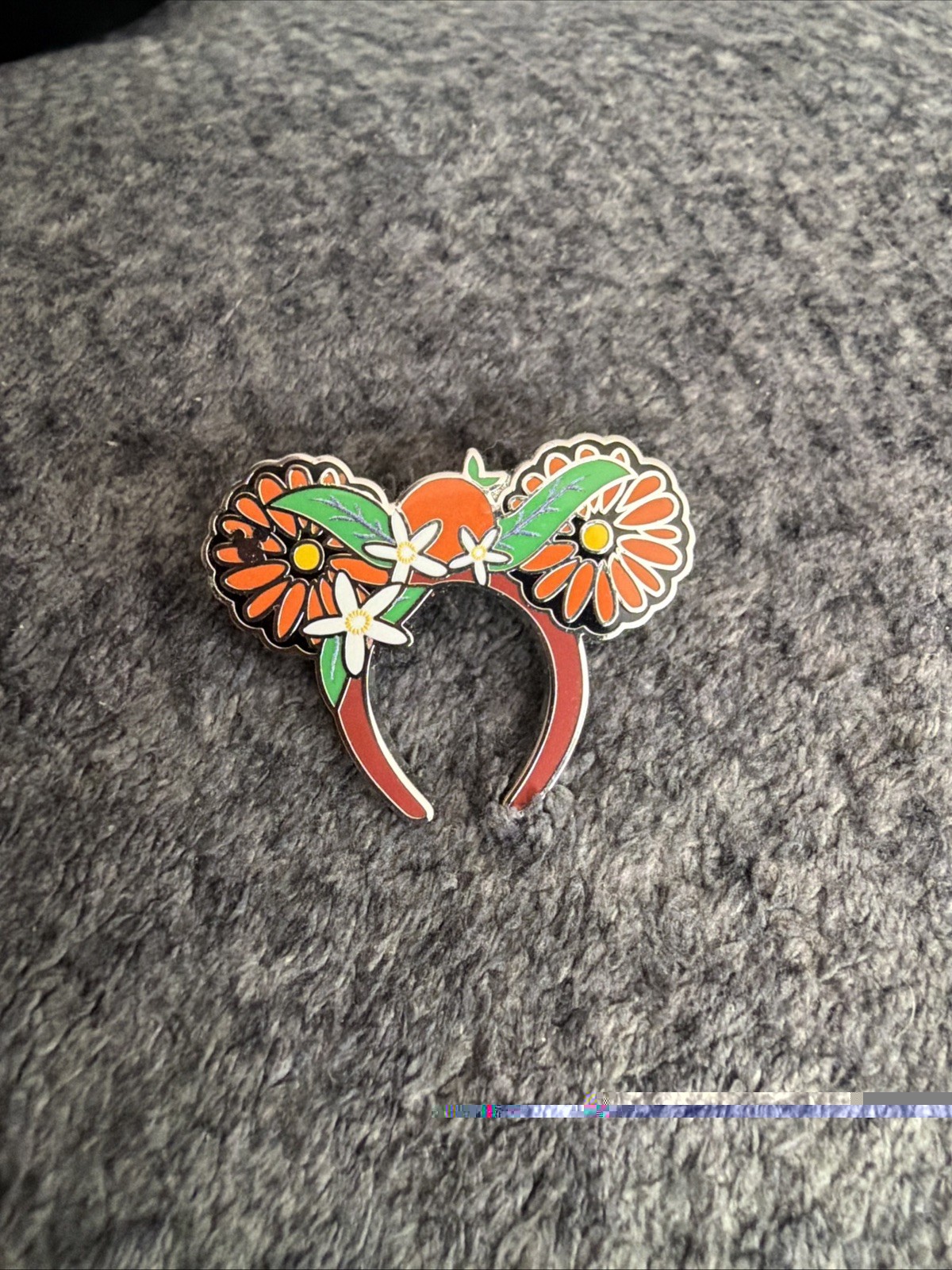 2025 WDW Hidden Mickey Pin Orange Bird Chaser Ears Headband Pin