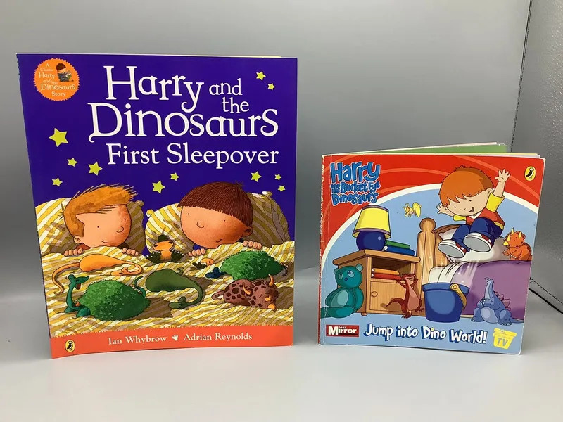 Harry and his bucket of dinosaurs book with free smaller book