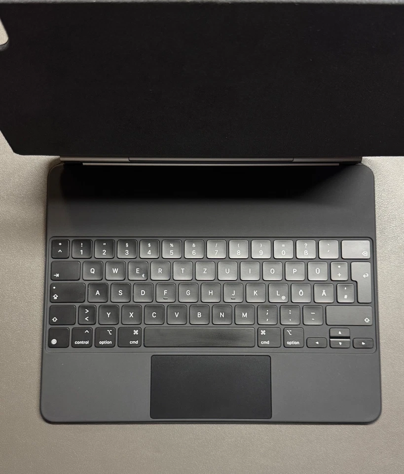 Apple Magic Keyboard 12.9' für Apple iPad Pro/iPad Air - Schwarz - Bild 2 von 4