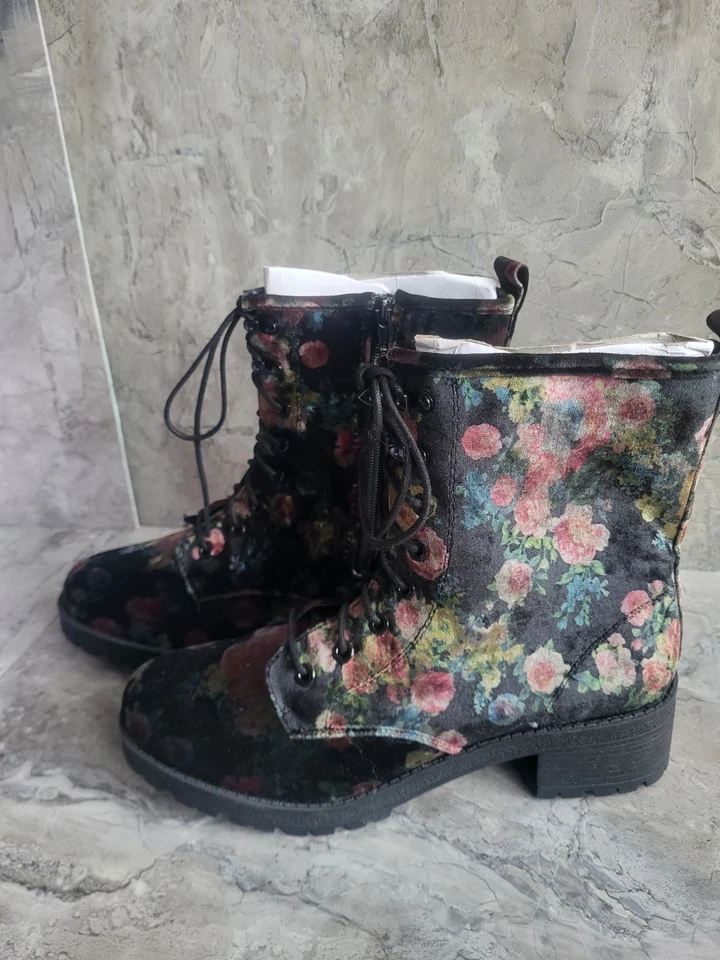 Women's Madden Girl  ELOISEE  Floral/ Black Combat Ankle Boots  Size 10 - Image 4 of 4