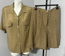 Women Two Piece Set Large Top and Shorts Khaki Beige Elastic Waist