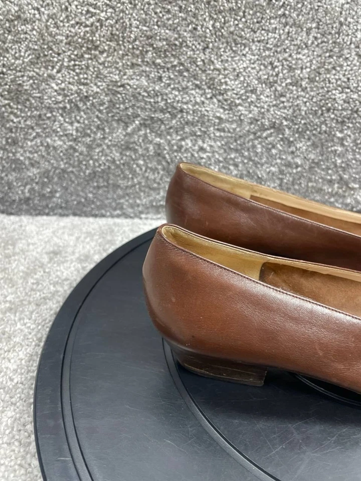 Salvatore Ferragamo Tacones Mujer Talla 8.5 B Vara Arco Bomba Cuero Marrón Bloque Foto 3 de 4