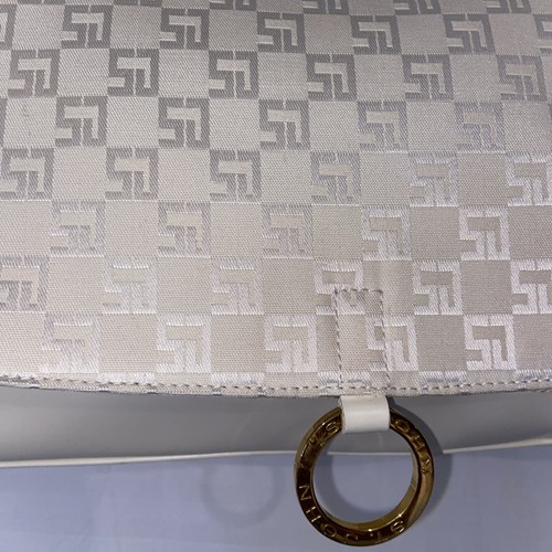 Vintage St John Shoulder Bag Made In Italy Cream Color With Adjustable Strap - Picture 4 of 10
