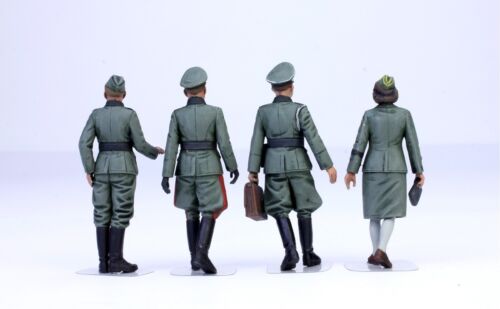 PreSale ProPainted German Officers and Staffs (04 Figures) 1/35 scale, WW2 - Picture 3 of 22