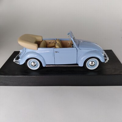 Maisto Volkswagen Cabriolet 1951 1/18 Scale Special Edition