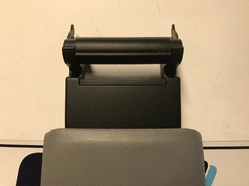 Volkswagen Jetta 2009 tapa de consola #V-3 Foto 4 de 4