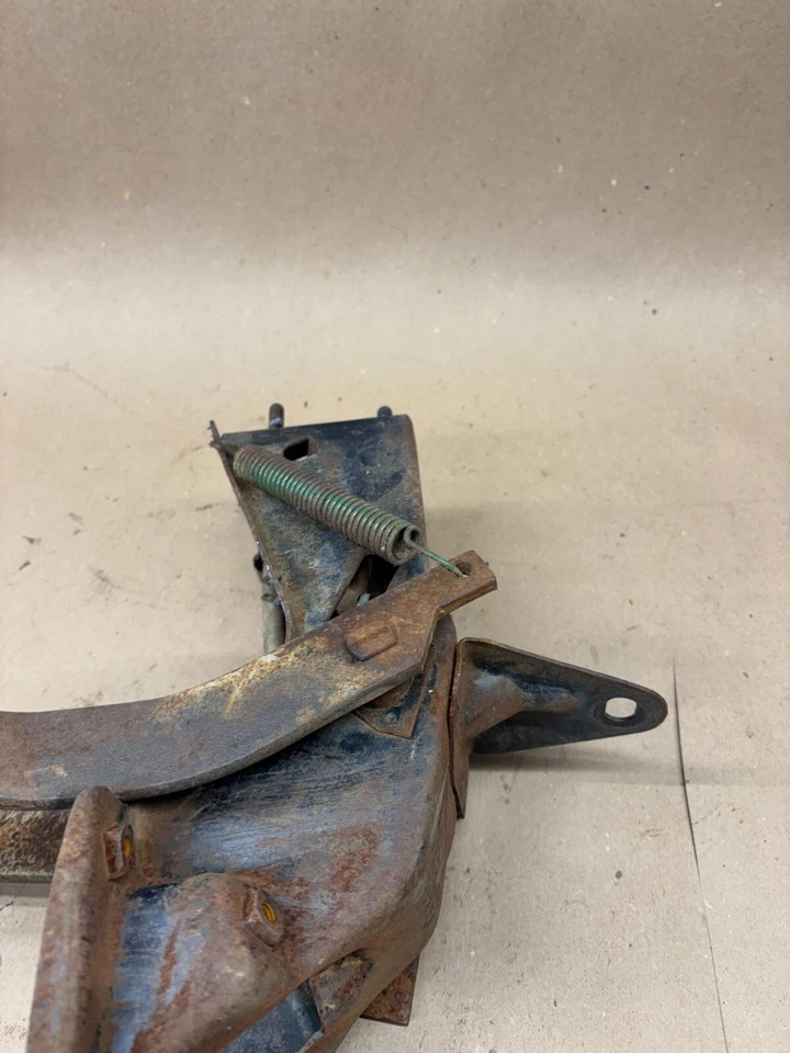 1967 年 1972 年 C10 C20 C30 手动传输夹脚踏板移位链接踏板盒 — 第 4/4 张图片