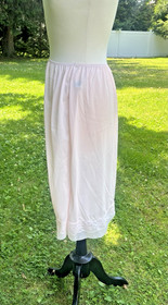 VTG  Movie Star 100% Nylon Pale Pink Half Slip Lace Hem Size XL Union Label USA