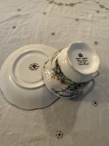 Royal Albert Silver Birch Teacup & Saucer - Picture 2 of 2
