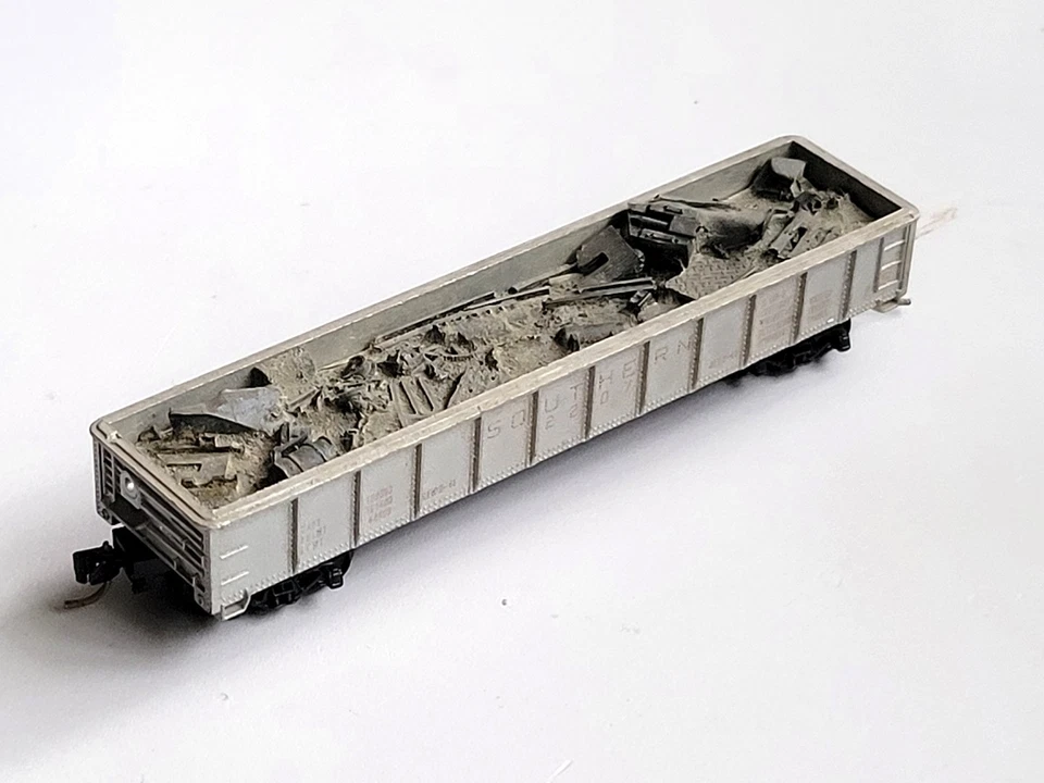 Гондола Lima Southern в масштабе N с грузом для еды #2207 выветренная с Kadee MTL - Изображение 2 из 4