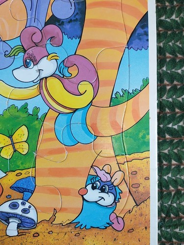 2 Frame Tray Puzzles VTG "Hooks" 1988 Mattel & Cheetah (Wood-Framed, 25 Pieces) - Picture 5 of 11
