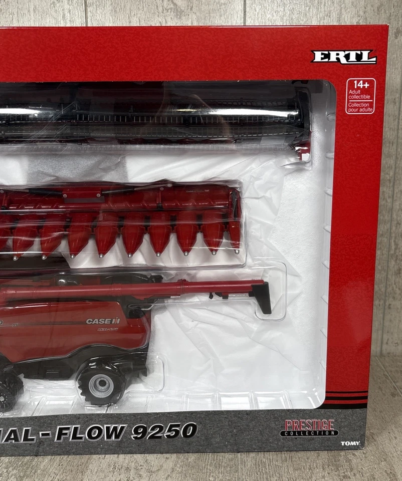 1/32 Ertl Case IH Axial Flow 9250 Track Combine Prestige Collection DieCast - Image 4 of 4