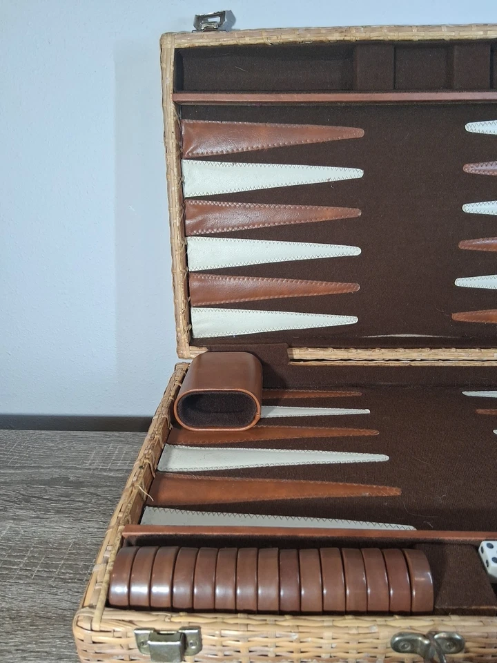 Vintage Retro Backgammon Set Board Game Wicker Travel Case Unique - Image 2 of 4