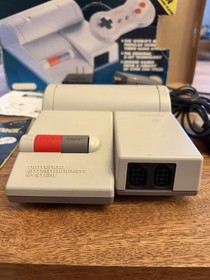 Nintendo NES-101 Top Loader Control Deck Console With Box Read Description