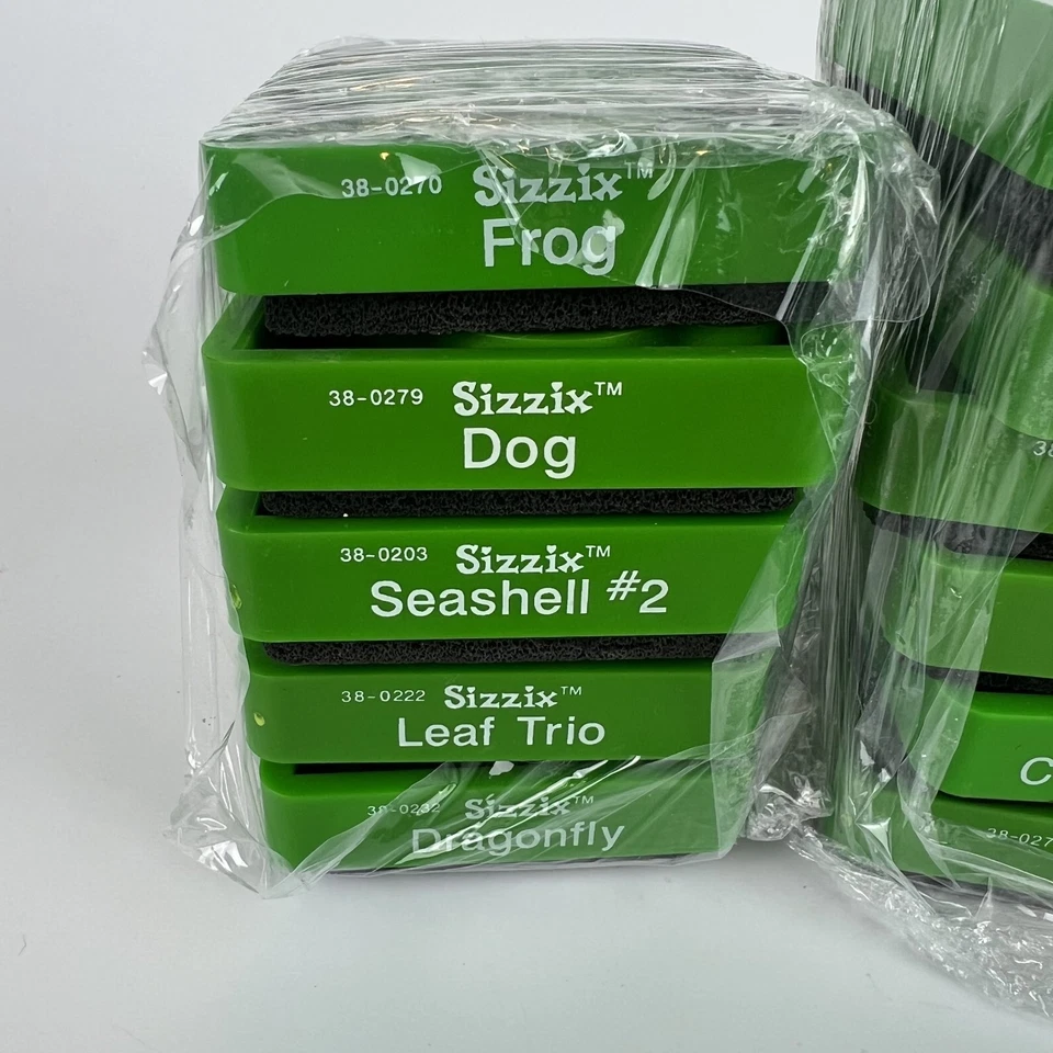 Лот из 11 зеленых штампов Sizzix — штампы для резки собак, стрекоз, кошек, лягушек и других предметов для рукоделия - Изображение 2 из 3