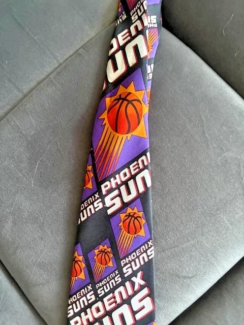 Corbata vintage 1993 con licencia oficial NBA Phoenix Suns 100 % seda - EE. UU. Foto 4 de 4
