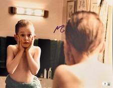 Macaulay Culkin Signed Home Alone 11x14 Photo BAS Beckett Witnessed