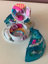 Polly Pocke Artic Pets Igloo 100% Complete
