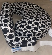 My Brest Friend® Deluxe Nursing Pillow in Black And White Marina New