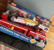 Rare VHTF Paw Patrol Ultimate Rescue Deluxe Fire Truck Lights Sound 6 Figures 