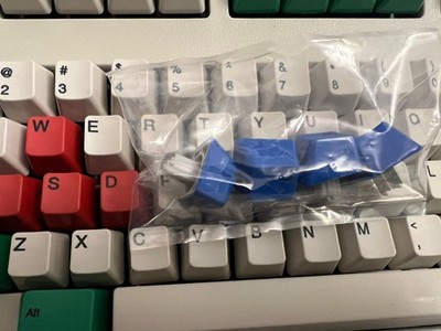 IBM M Type Tastatur WASD Tasten in BLAU (Original Unicomp, Made in USA)