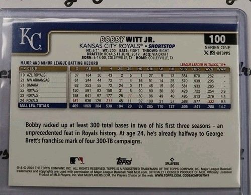 2025 Topps Serie 1 Bobby Witt Jr. SP Super Box Silver Foilboard #100 Royals - Imagen 3 de 3