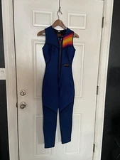 Bare Women’s Wetsuit Size 8 Sleeveless Blue Rainbow