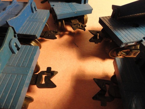 5-VINTAGE O SCALE MARX ERIE FLAT BED DUMP TRAIN CARS FOR PARTS OR REBUILD ONLY - Picture 8 of 13
