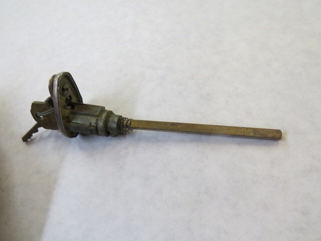 Sell 28-52 Ford Truck & Car Door Lock Cylinders W Keys PAIR In Hudson - Foto 6