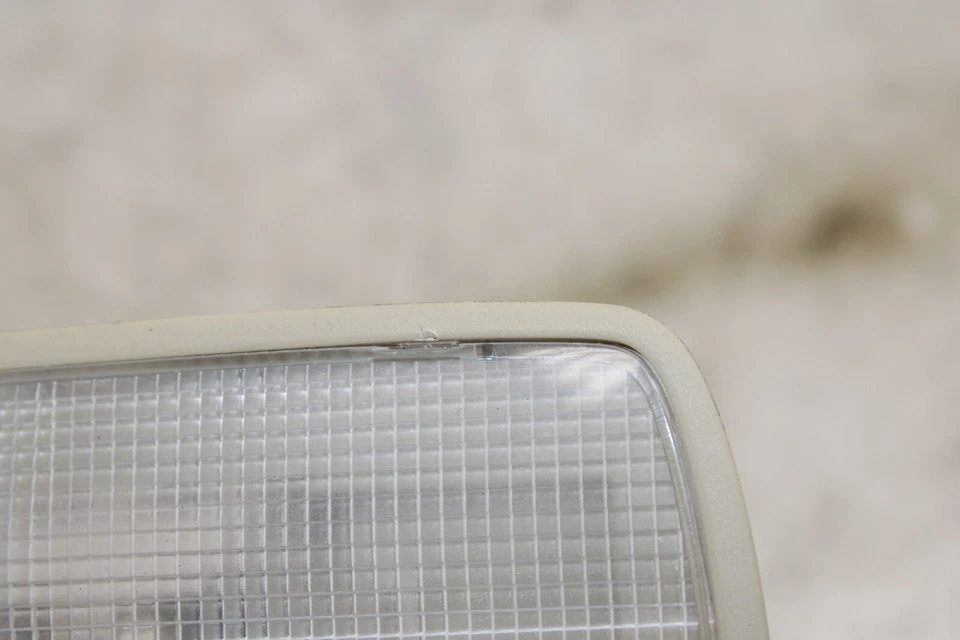 Задний купольный фонарь для чтения 2009–2014 Acura TSX OEM FU42 - Изображение 2 из 4