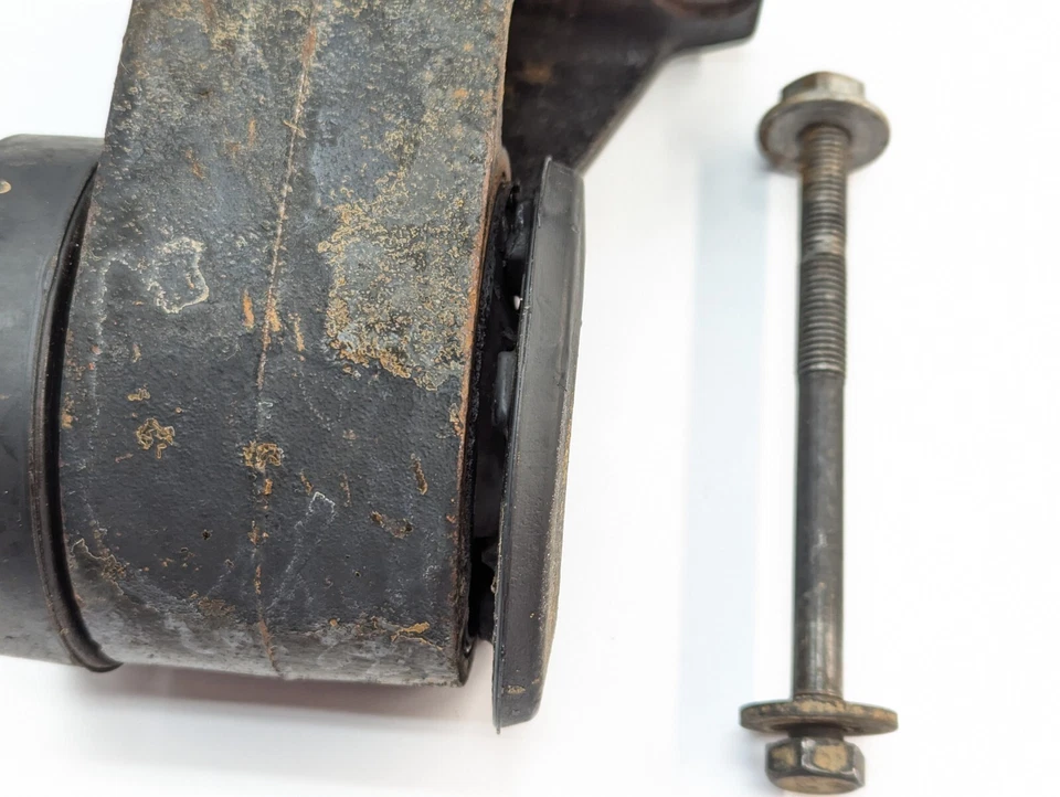 Engine Mount Bracket 1998-2002 24 Valve Dodge Ram Cummins Diesel 5.9L 52022011 Foto 4 de 4