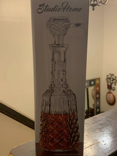 Clear Cut Glass Fine Crystal Whiskey Decanter Liquor Bottle With Stopper - Picture 4 of 8