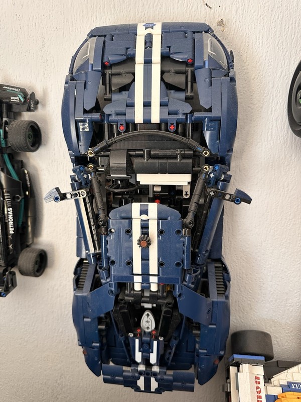 LEGO Technic Ford GT 42154