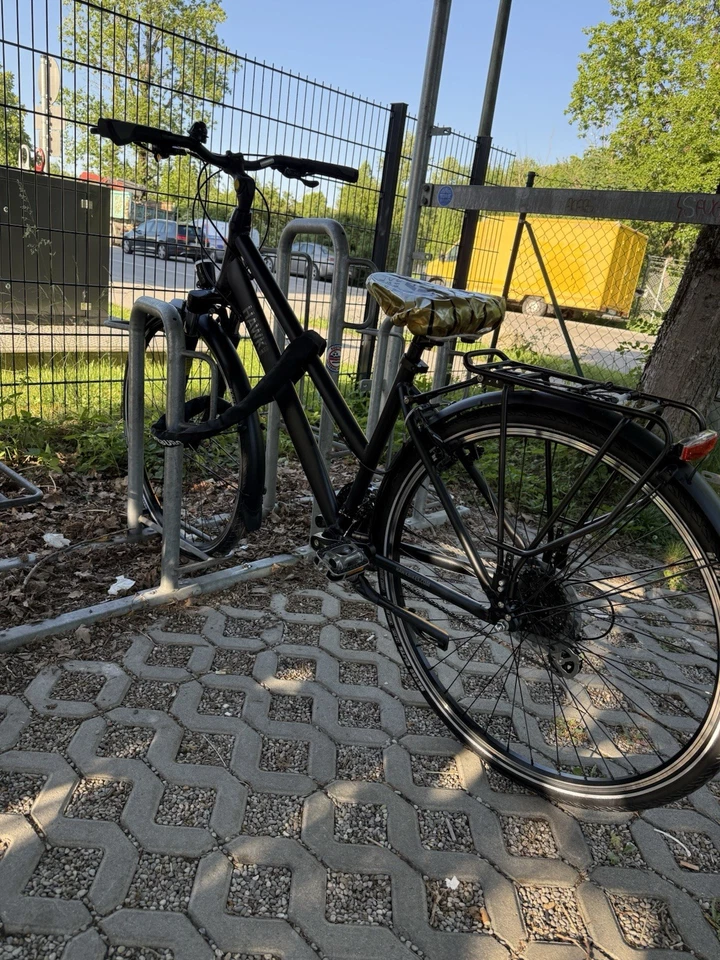 Trekkingrad Damen Premium 44cm Schwarz , neuwertig, gekauft Juni 2025