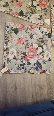 4 x große weiche Samt Feel Blumen Kissenbezüge 22,5 Zoll x 22,5 Zoll Brandneu mit Etikett